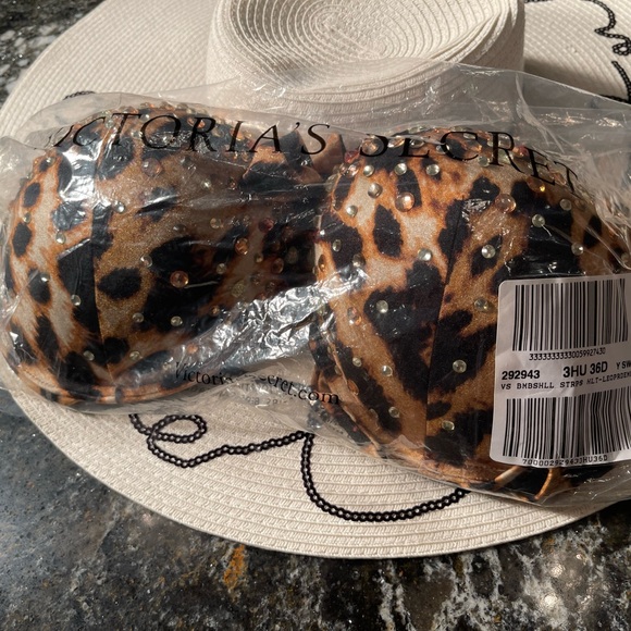 Victoria’s secret’s bikini embellished bombshell leopard top 36D/M set - Picture 13 of 13